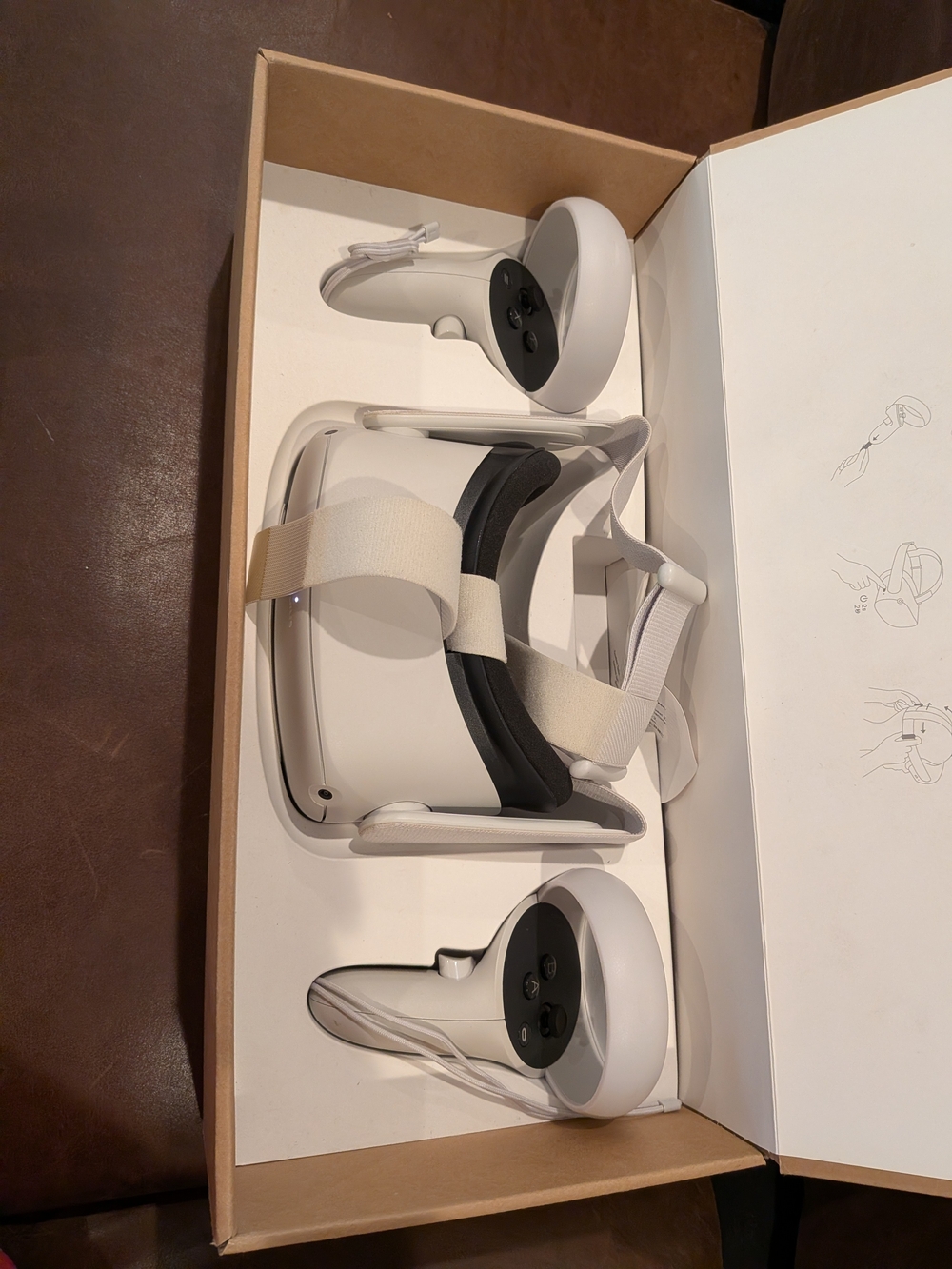 Meta Quest 2 White VR Headset with Controllers